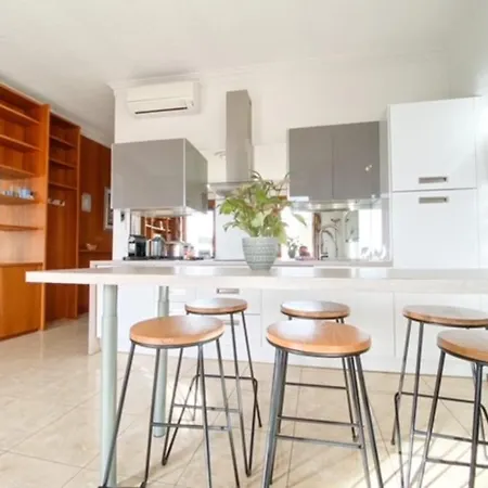 Apartment Quai St Pierre 2 Bedrooms Apt With Sea View